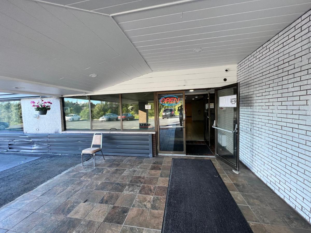 Lively Inn And Suites - Sudbury Naughton Exterior photo