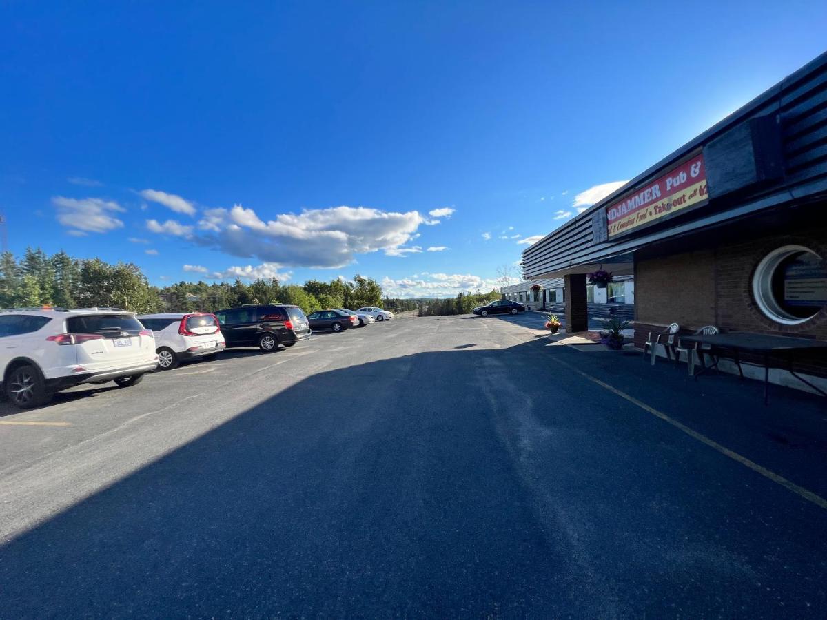 Lively Inn And Suites - Sudbury Naughton Exterior photo