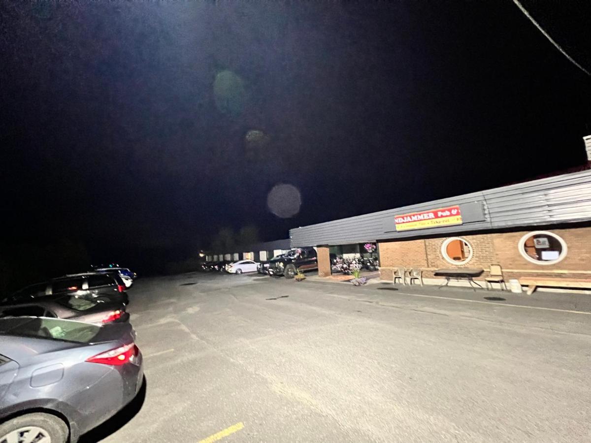 Lively Inn And Suites - Sudbury Naughton Exterior photo